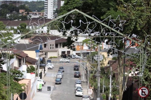 Rua do Papai Noel será inaugurada nesta quarta (4), em Joinville -  Estrutura de Comunicação